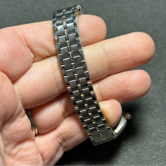 Vintage Citizen Quartz Womans Watch Working With New Battery L1A - Picture 4 of 6